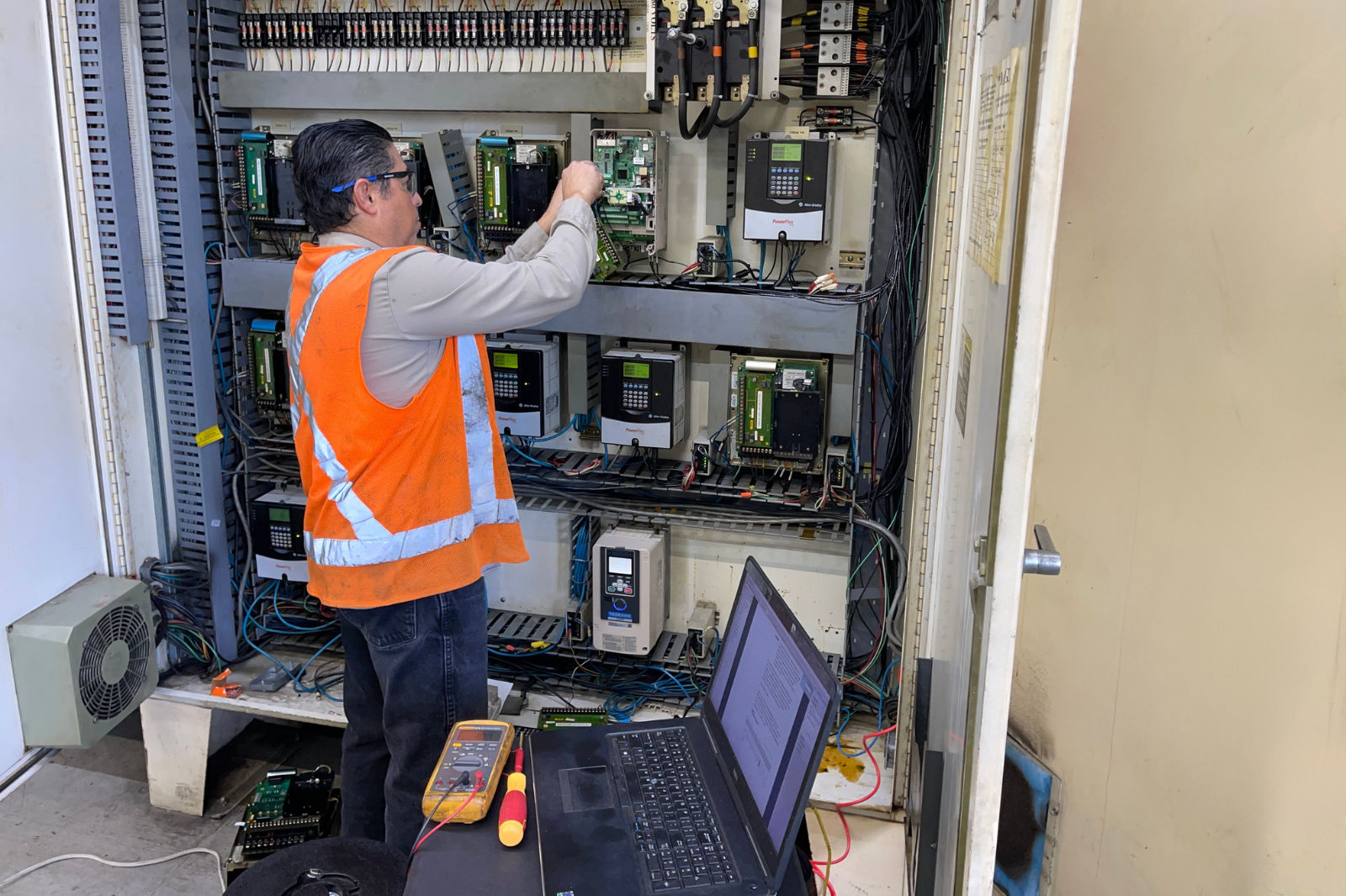 How to Replace an Allen-Bradley Drive Without Replacing Your PLC