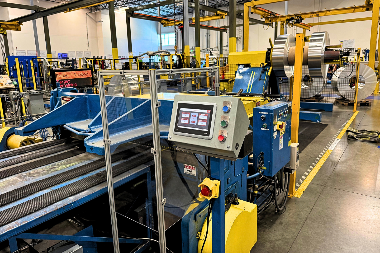 Industrial Machine Retrofit or Replacement: How to Decide